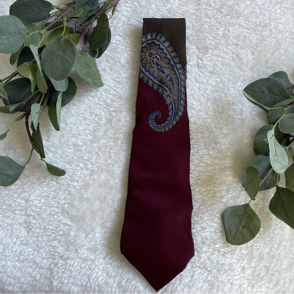 Pancaldi Dark Red Paisley Silk Tie - Picture 2 of 12